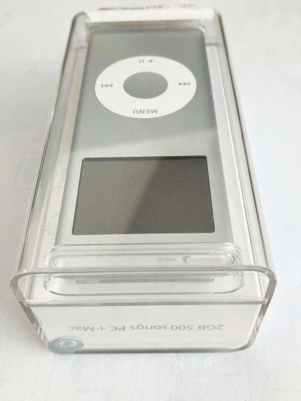 【新品?未開封】　Apple iPod Nano 2GB MA477J/A 