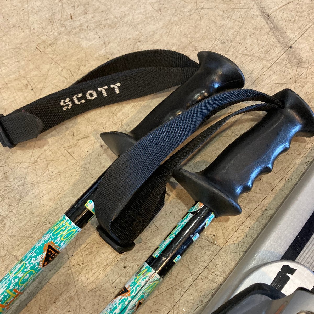 中古 ● Salomon/サロモン● カービングスキー axecleaver 10 152cm 24cmブーツ/ストック/ビンディング付き ビンディング調(diào)整可 札幌
