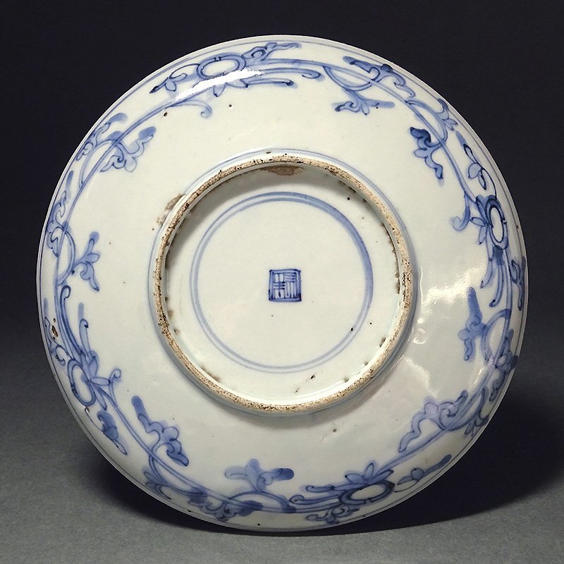 古伊万里 染付 鹿紅葉文 変形皿 江戸前期 江戸中期染付鹿と紅葉図4.5寸皿 ニュウ,少甘手 | 吉祥寺PukuPuku