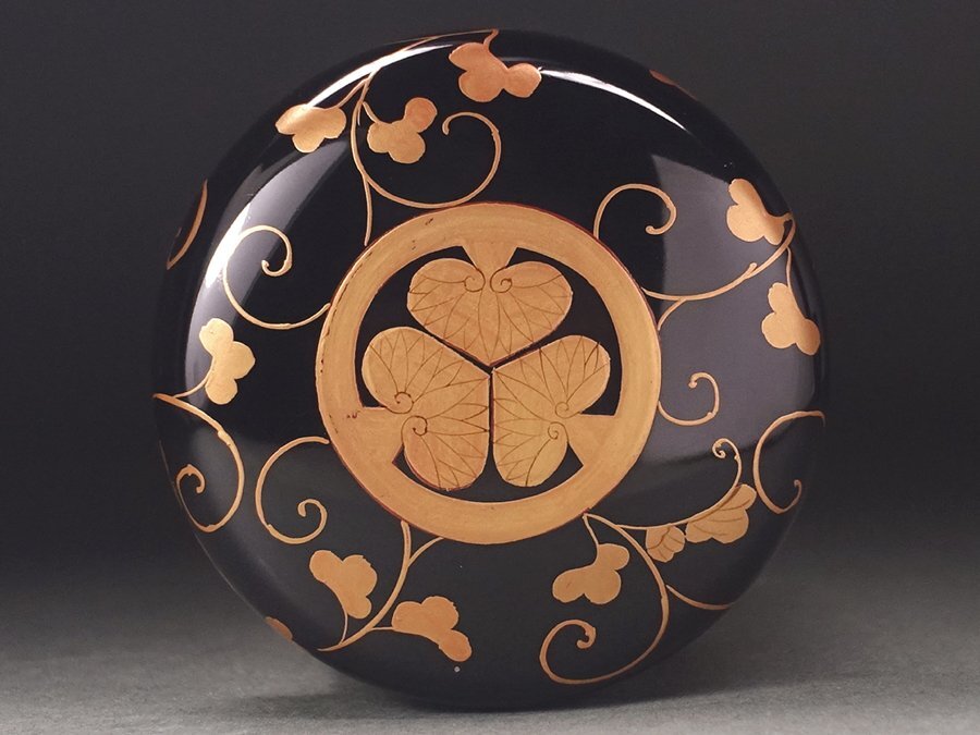 茶道具 拝領 葵御紋 棗 徳川家 時代物(K-XA857) Yahoo!オークション -「徳川 三つ葉葵」(漆芸) (工芸品)の落札