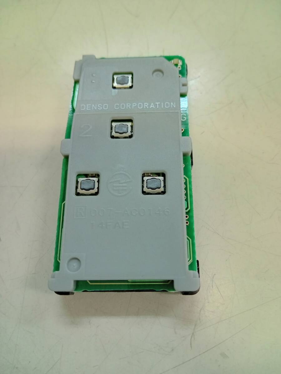item_image_3