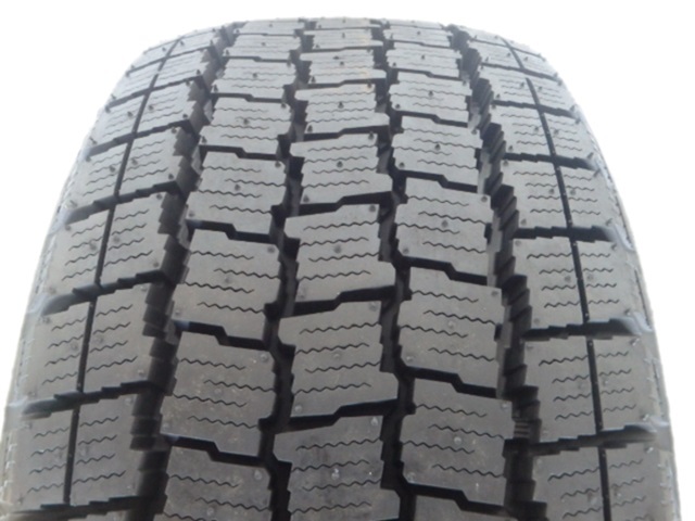 245/50R14.5 106L グッドイヤー ICE NAVI CARGO 新品処分 4本セット スタッドレスタイヤ 2021年製 ポイント利用_画像2