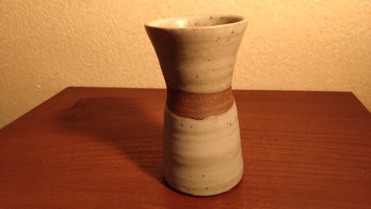 Joseon Dynasty белый . селадон маленький . иен тубус поставка со склада 1 покупатель