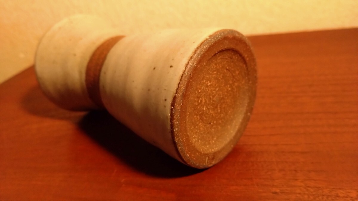 Joseon Dynasty белый . селадон маленький . иен тубус поставка со склада 1 покупатель