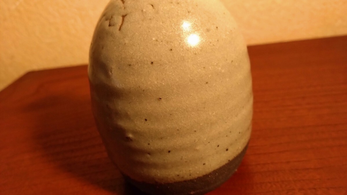 李朝 白釉 青磁 小壺 轆轤筋 蔵出し 1客 李朝 白釉 青磁 小壺 蔵出し 1客