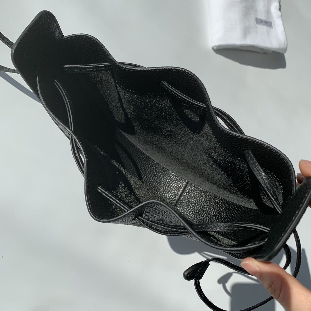 The Row ザロウ レザー トートバッグ ショルダーバッグ 2way The Row ザロウ レザー トートバッグ ショルダーバッグ 2way