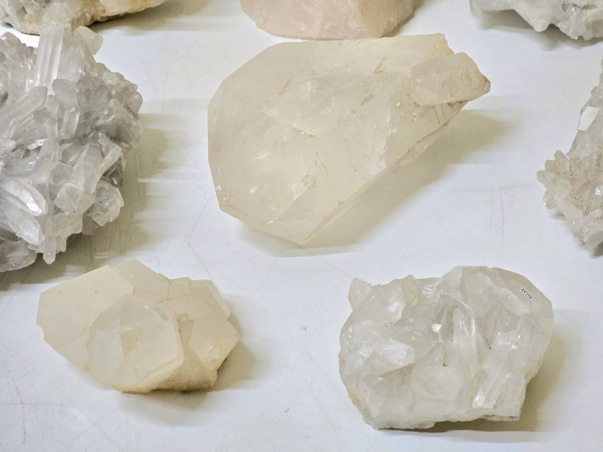 215 重量約14キロ 水晶クラスター まとめて 天然石 水晶 原石 215 重量約14キロ 水晶クラスター まとめて 天然石 水晶 原石