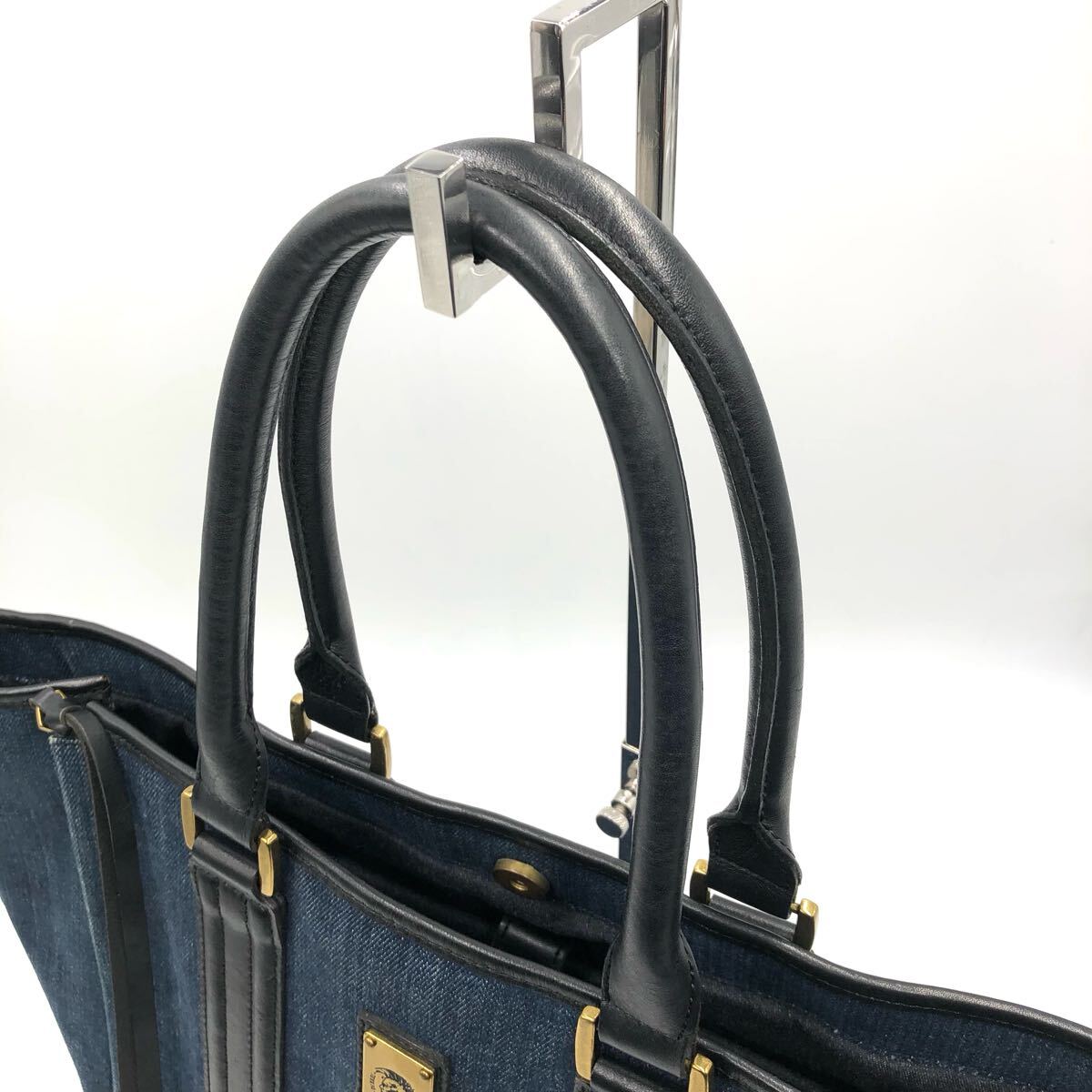 希少デザイン/極美品○ディーゼル DIESEL トートバッグ 肩掛け 希少デザイン/極美品○ディーゼル DIESEL トートバッグ 肩掛け