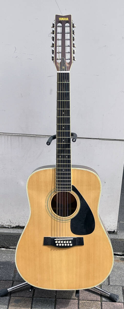 *YAMAHA FG12-301* 12 струна акустическая гитара б/у ( жесткий чехол есть )