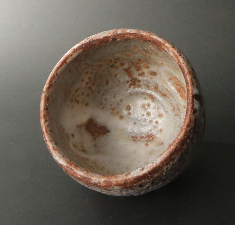 委託HK◇加藤春鼎 鼠志野茶碗 共箱(茶道具 陶磁器 陶芸 美濃焼 委託HK◇加藤春鼎 鼠志野茶碗 共箱(茶道具 陶磁器 陶芸 美濃焼