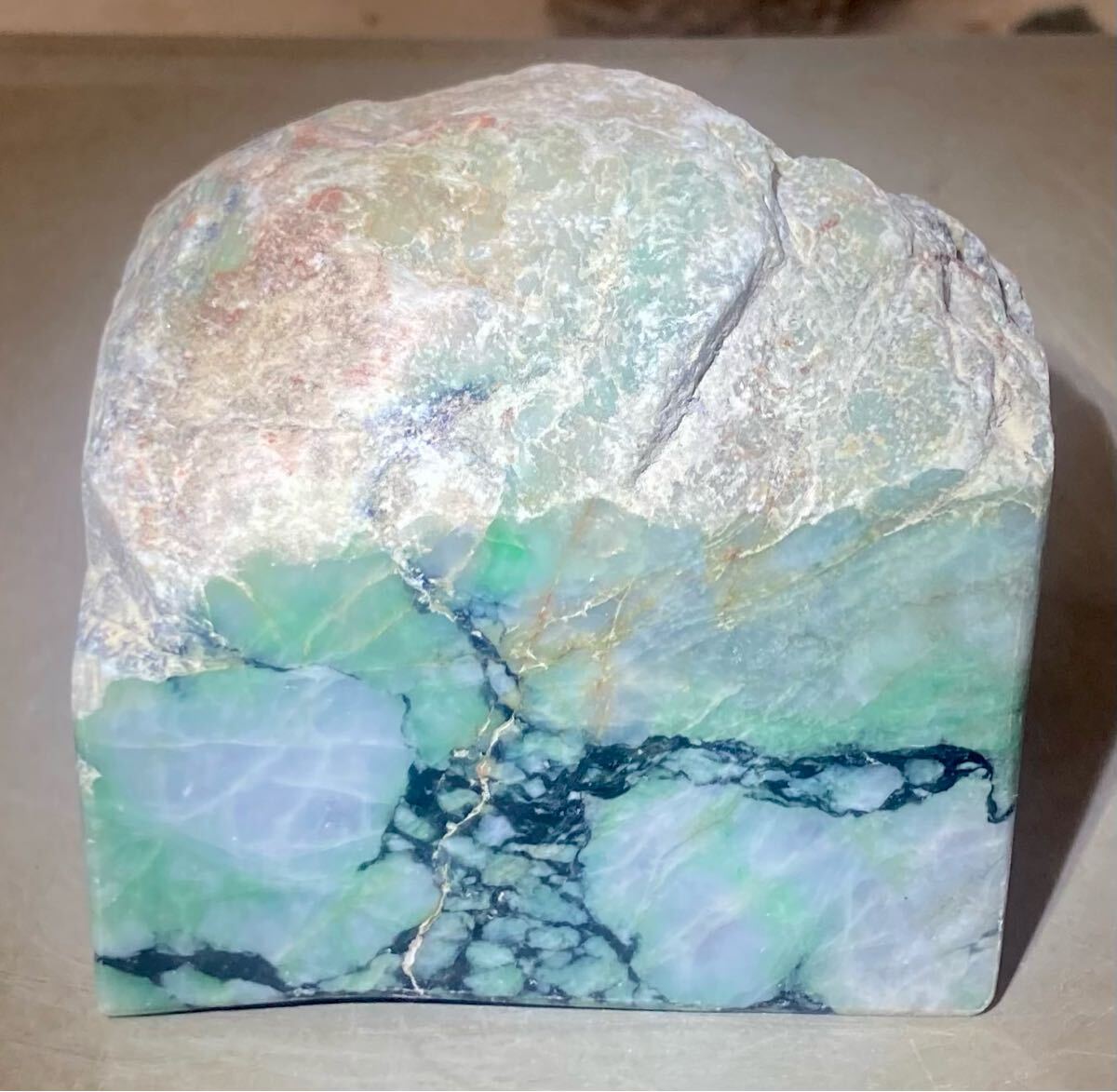 ミャンマー産巨石天然本翡翠原石1324g4面カット荒磨き済み ミャンマー産巨石天然本翡翠原石1324g4面カット荒磨き済み