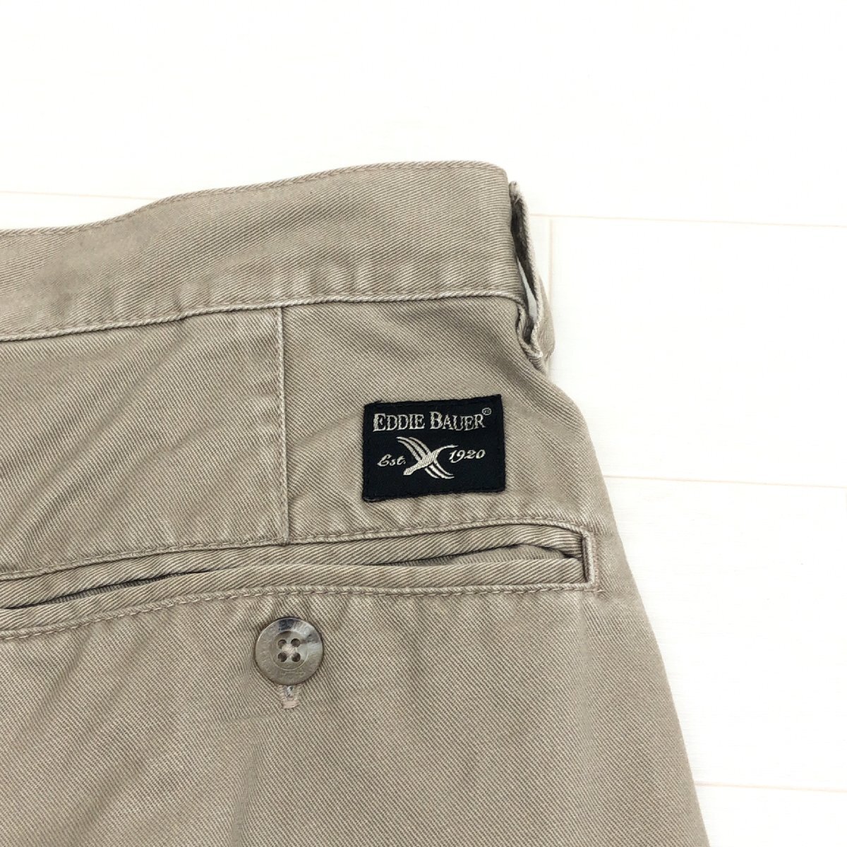 ●Eddie Bauer エディーバウアー Relaxed-fit チノパンツ 36 w94 カーキ系 アメカジ 古著 アウトドア 2XL 3L 特大 大きいサイズ メンズ