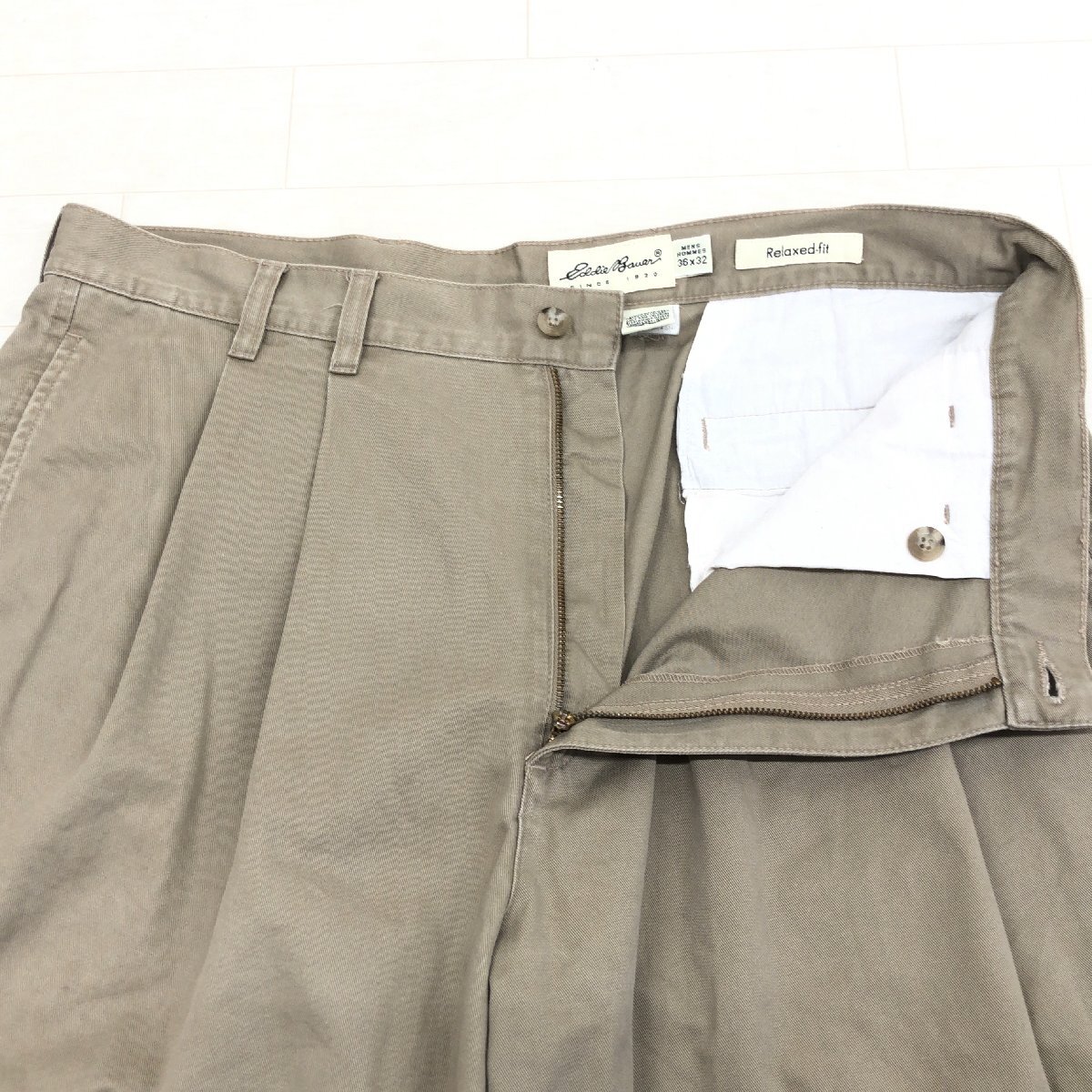 ●Eddie Bauer エディーバウアー Relaxed-fit チノパンツ 36 w94 カーキ系 アメカジ 古著 アウトドア 2XL 3L 特大 大きいサイズ メンズ