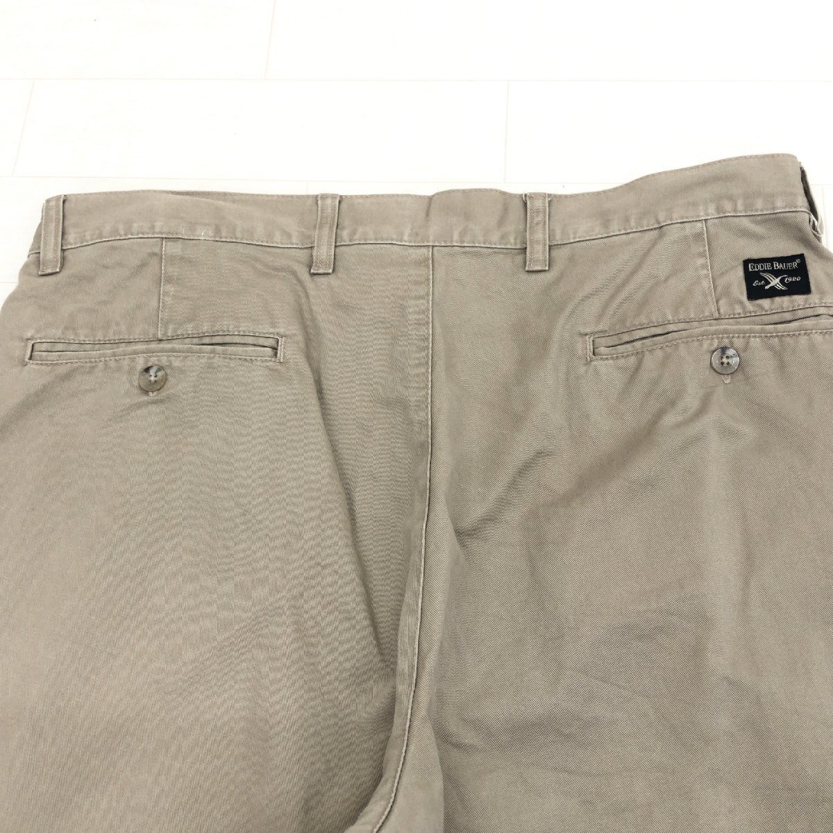 ●Eddie Bauer エディーバウアー Relaxed-fit チノパンツ 36 w94 カーキ系 アメカジ 古著 アウトドア 2XL 3L 特大 大きいサイズ メンズ