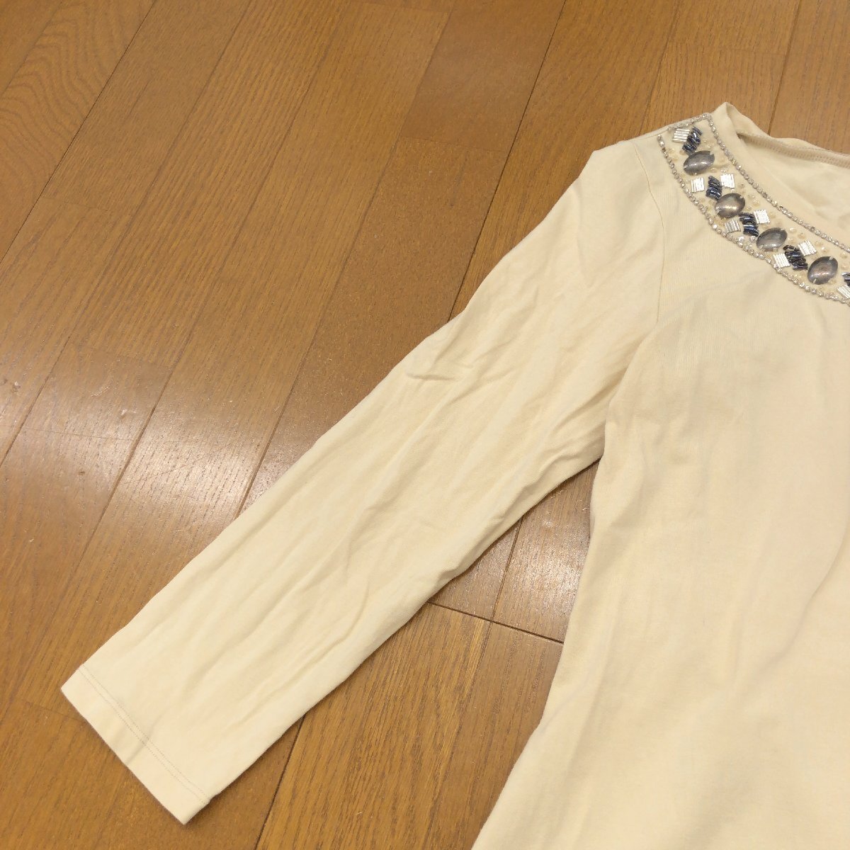 MaxMara WEEKEND マックスマーラ ビジュー裝飾 オープンネック ストレッチ カットソー S ベージュ ロンT Tシャツ 長(zhǎng)袖 レディース 女性用