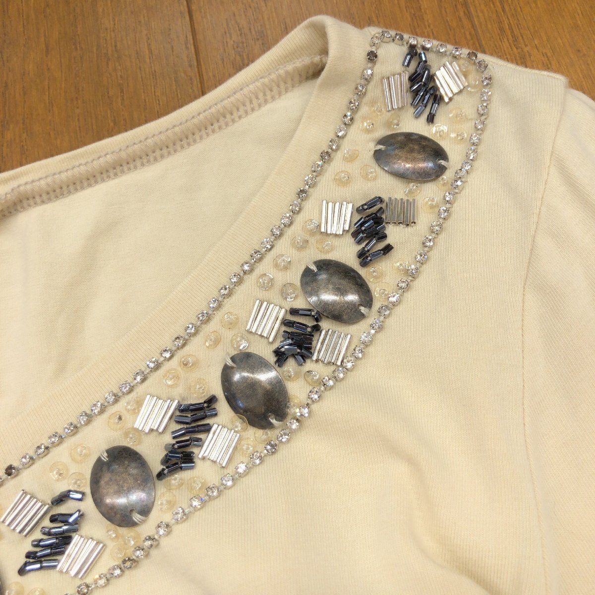 MaxMara WEEKEND マックスマーラ ビジュー裝飾 オープンネック ストレッチ カットソー S ベージュ ロンT Tシャツ 長(zhǎng)袖 レディース 女性用