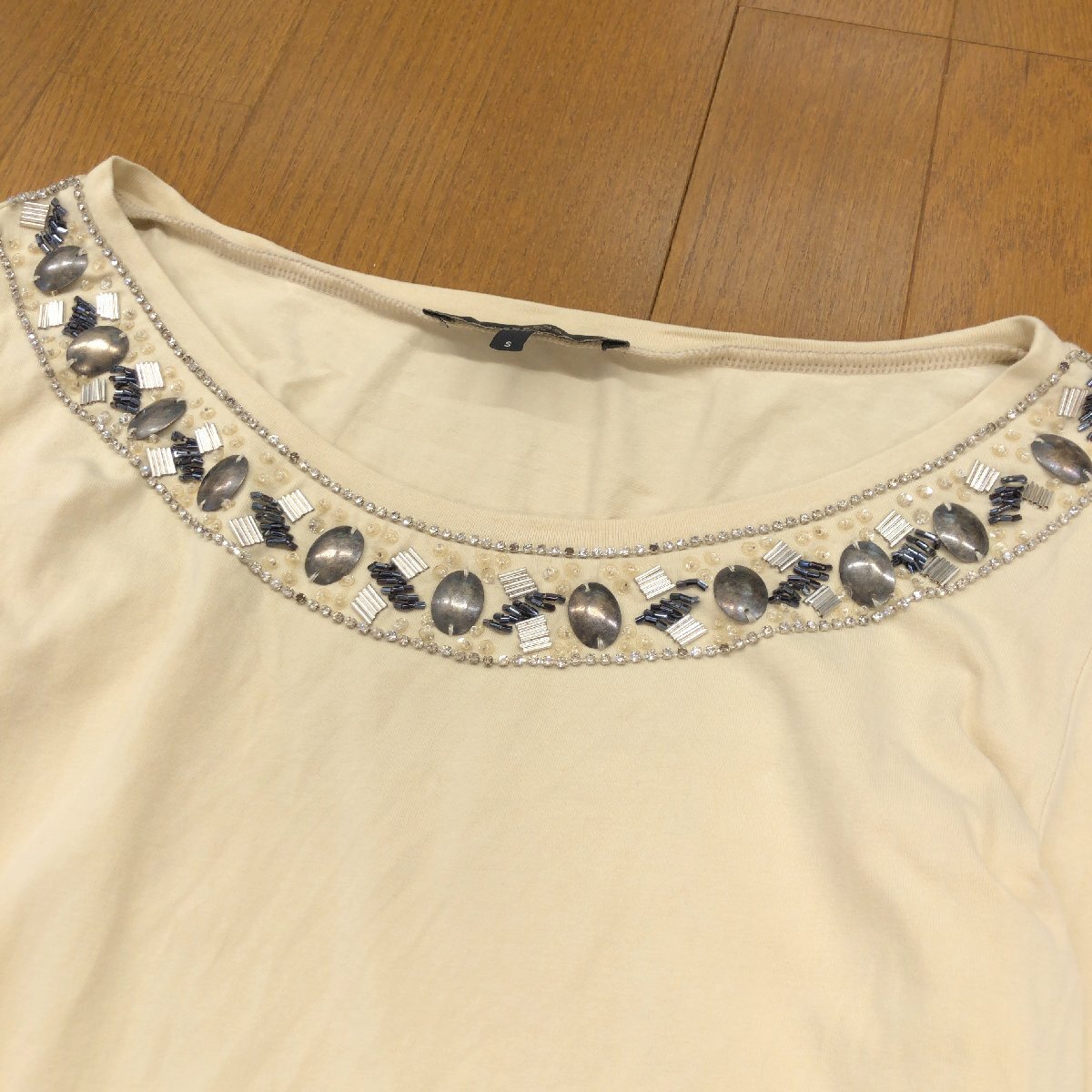 MaxMara WEEKEND マックスマーラ ビジュー裝飾 オープンネック ストレッチ カットソー S ベージュ ロンT Tシャツ 長(zhǎng)袖 レディース 女性用