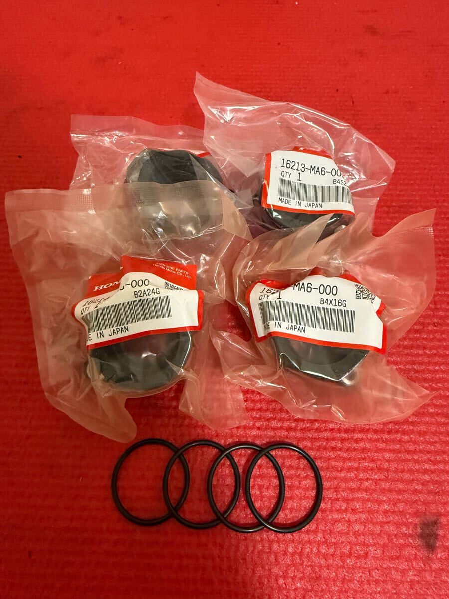 CBX400F 純正インシュレーター 純正廃盤品 新品未使用品 4個 CBX400F 純正インシュレーター 純正廃盤品 新品未使用品 4個