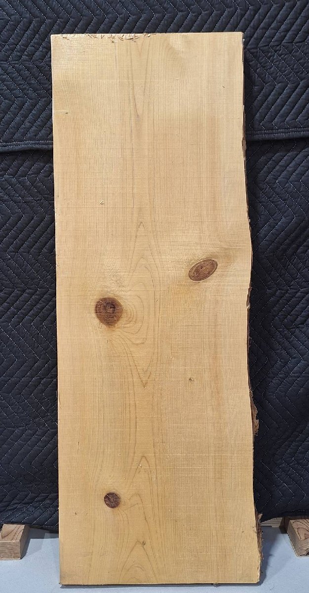 桧（ひのき）片耳付き板　1090×50×380ミリ