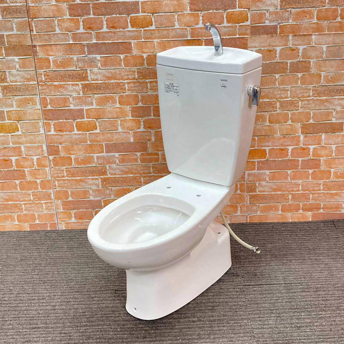 美品】TOTO トイレ 洋式便器 (床下排水) 「CS380B」 排水芯200mm 美品】TOTO トイレ 洋式便器 (床下排水) 「CS380B」 排水芯200mm