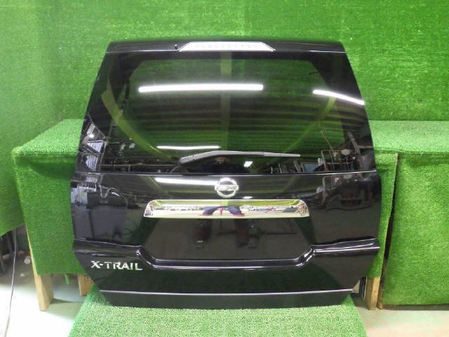 エクストレイル DBA-NT31 バックドア リアゲート 個人宅発送不可 K010M-JG0EA 黒パール G41 [ZNo:07001603]