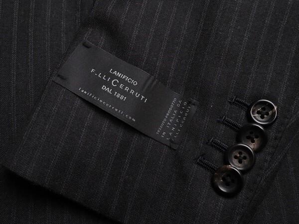 新品10.8万円 大手百貨店扱い 秋冬『チェルッティ Prestige 伊製生地』Super130S ウール100% 微起毛 格子柄 スーツAB8紺(B) 1002471 新品10.8万円 大手百貨店扱い 秋冬『チェルッティ イタリア製生地