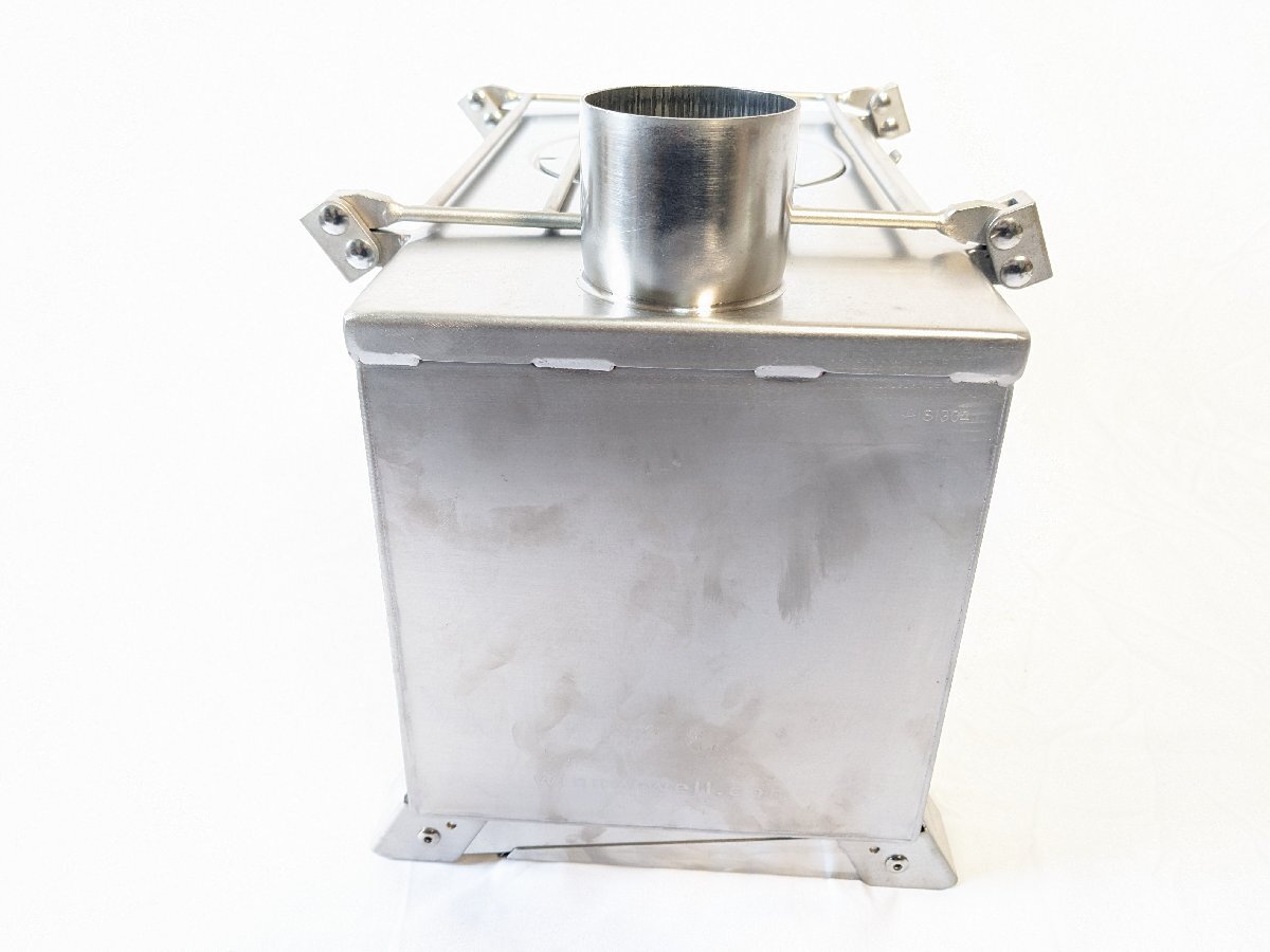 (管06803)未使用 テンマクデザイン×ウィンナーウェル ウッドストーブ サイドビュー M ウォータータンク 煙突スタンド付き 薪ストーブ_画像4