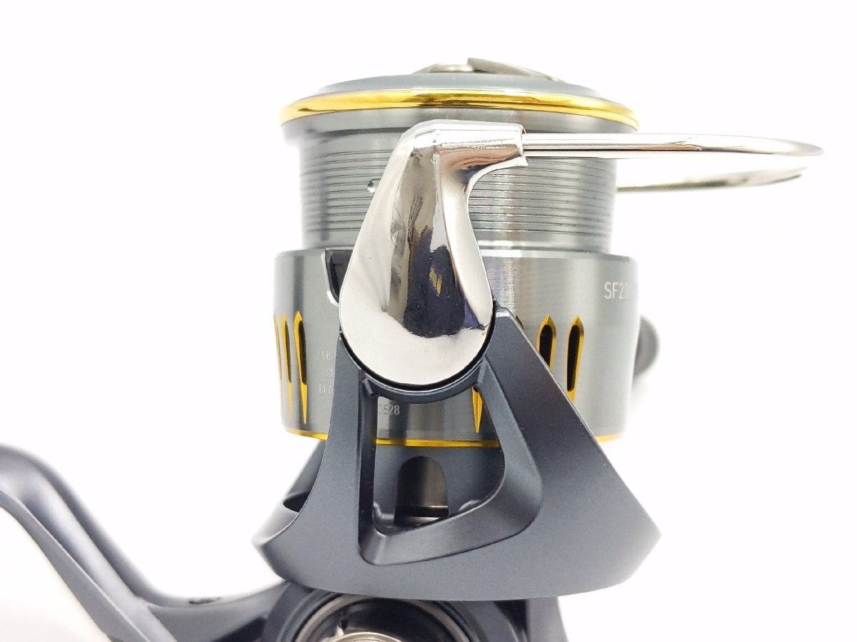 現品限り】超美品 Daiwa ダイワ 23 エアリティ SF 2000SS-P 現品限り】超美品 Daiwa ダイワ 23 エアリティ SF 2000SS-P