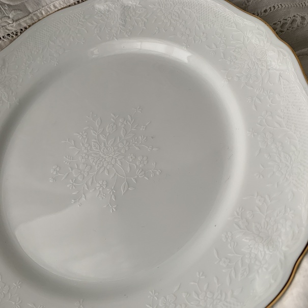 未使用 Noritake ノリタケ プレート 21cm プリンセスブーケ 1枚 白 ホワイト ファインポーセレン PRINCESS BOUQUET GOLD_画像1