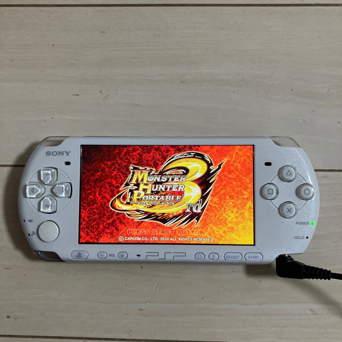 超特価激安 SONY プレイステーションポータブル PSP-3000 動作品 本体のみ PSP3000シリーズ