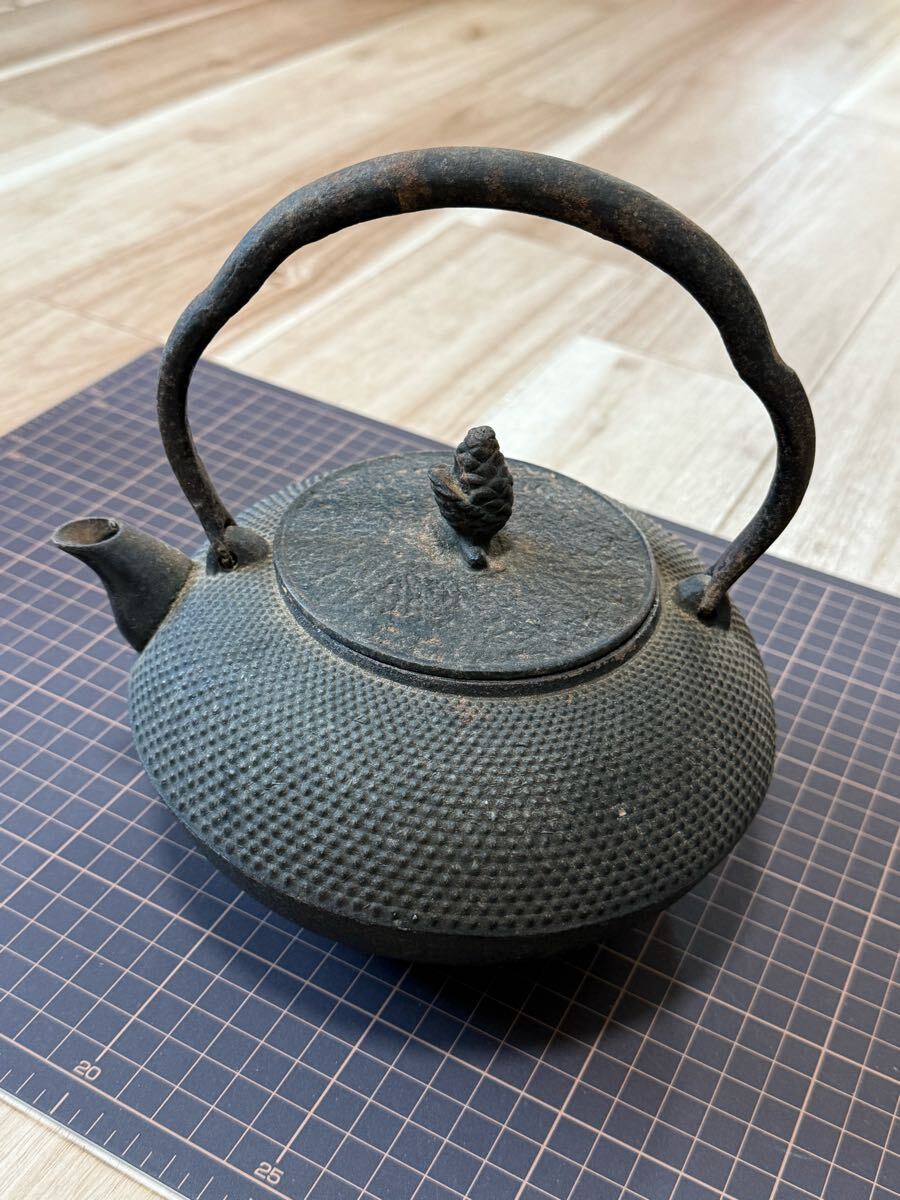 南部鉄瓶 岩鋳 南部鉄器 急須 鉄瓶 茶器 茶道具(鉄瓶)|売買され 南部鉄瓶 岩鋳 南部鉄器 急須 鉄瓶 茶器 茶道具(鉄瓶)|売買され