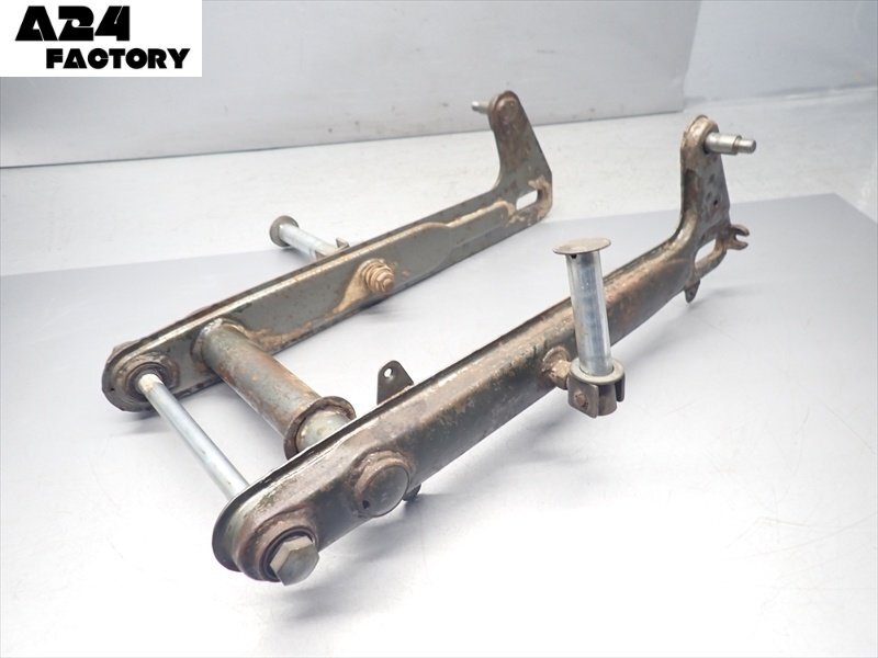 I1R7-0305 Yamaha YB125E A7 качающийся рычаг Swing Arm оригинальный товар [A7-206~]