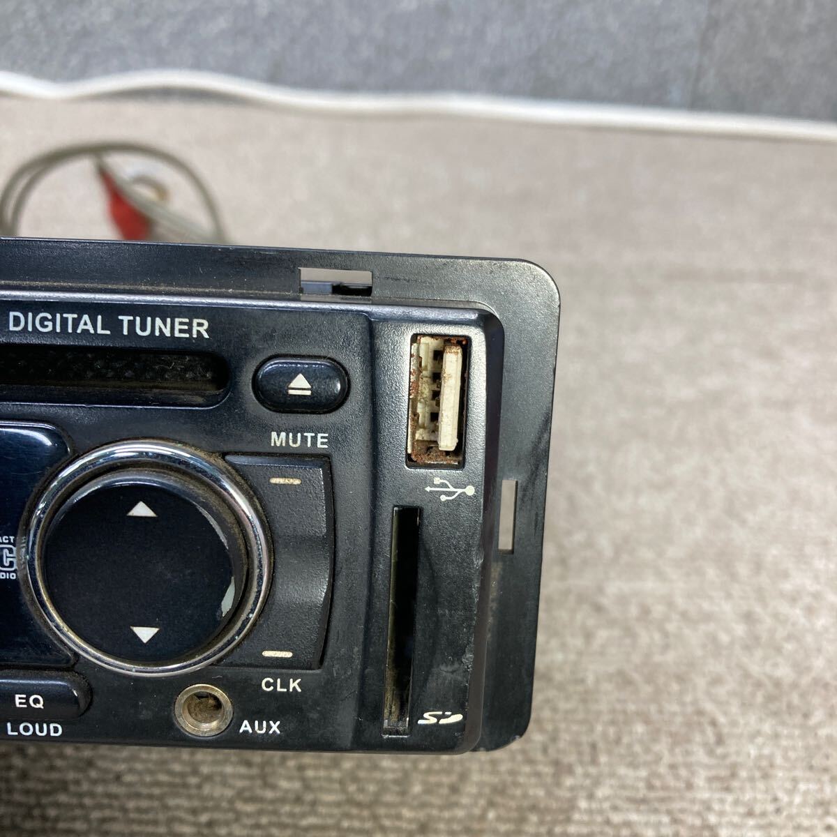 AV3-395 激安 カーステレオ ZAIN Z-DVD-001N AUX FM/AM CD DVD SD USB プレーヤー 通電未確認 ジャンク