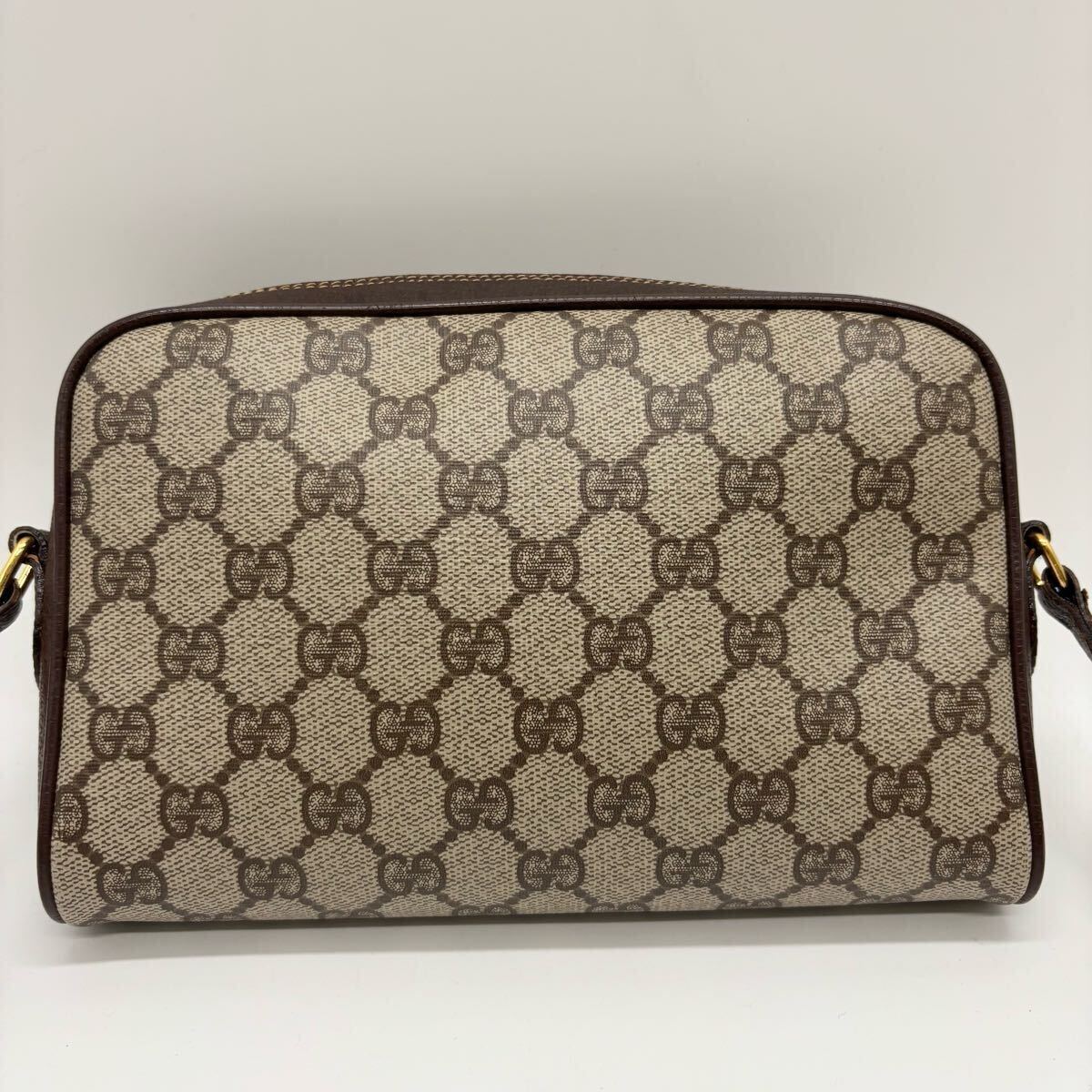 美品 GUCCI グッチ ショルダーバッグ ポシェット GGスプリーム