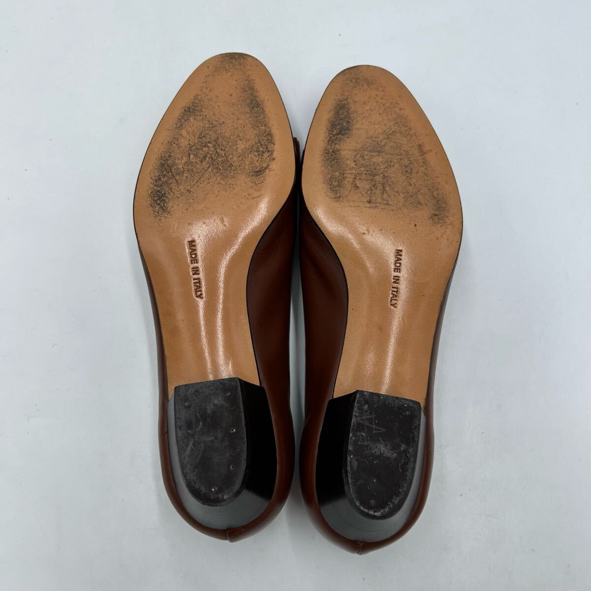 A ■ イタリア制 '高級感溢れる' Salvatore Ferragamo サルヴァトーレフェラガモ 本革 ヴァラリボン ヒール パンプス 6.5C 23.5cm 婦人靴