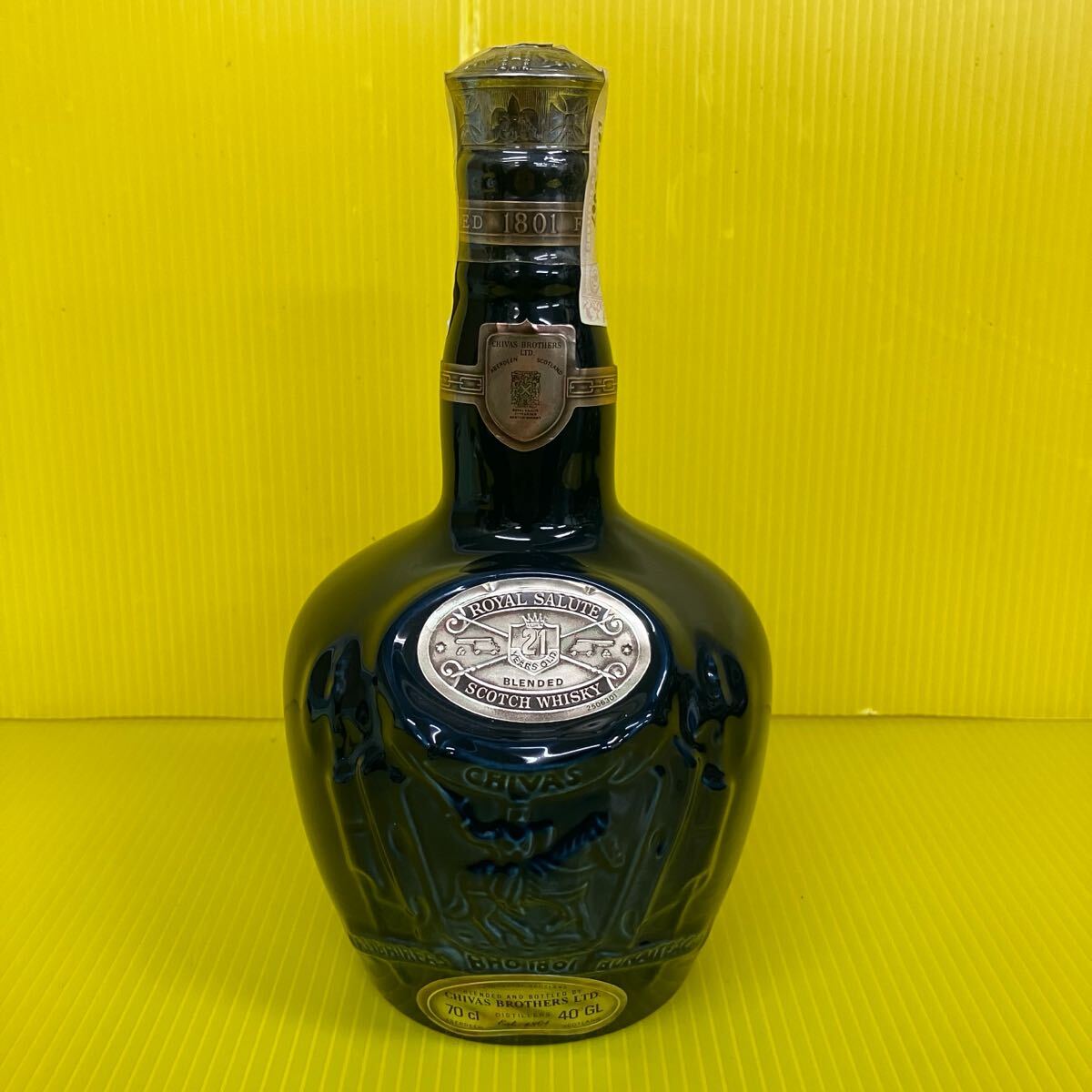  SALUTEウイスキー Amazon.co.jp: ロイヤル サルート 21年 赤 陶器ボトル ※ 700ml1