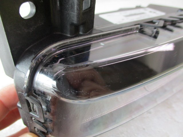 BMW 2 серии (F45) 218d LDA-2C20 правая противотуманная фара LED/63177471082 б/у товар [H115-KB2266]