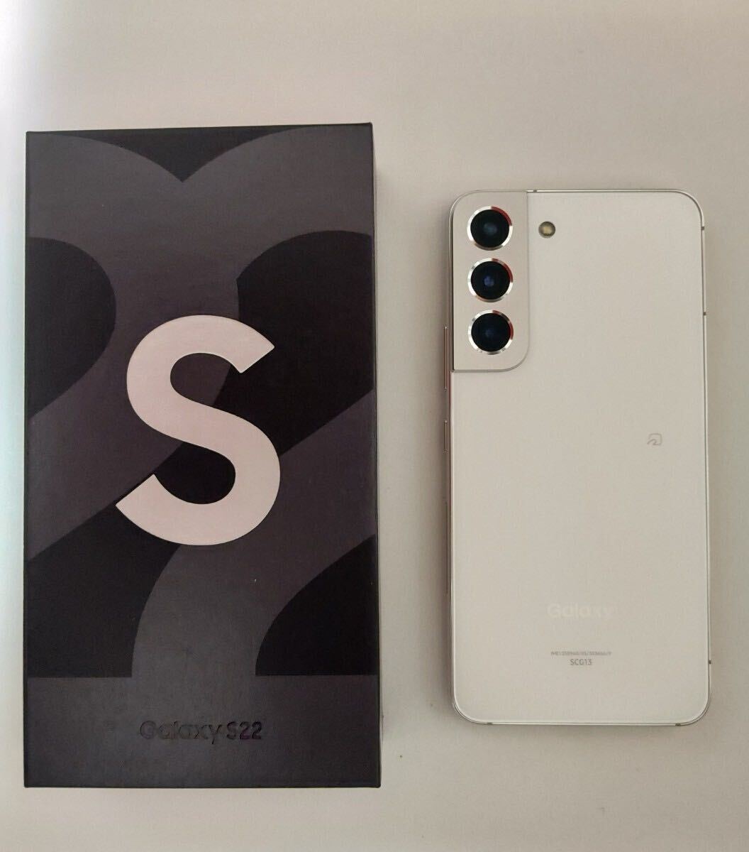 Galaxy s22 本体 ホワイト au一括購入品 箱 付属品有|Yahoo Galaxy s22 本体 ホワイト au一括購入品 箱 付属品有|Yahoo