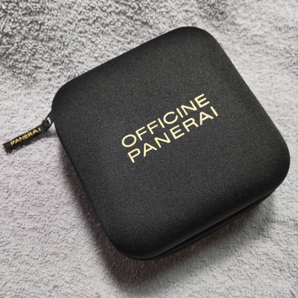 OFFICINE PANERAI オフィチーネ パネライ 時計 携帯 ソフト 箱 ボックス ケース BOX 凸凹 スポンジ 正規品 純正品 保護 持運び 収納 07