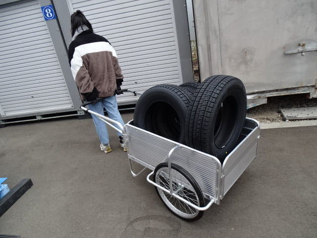 倉庫ガレージからの荷物の運搬に!