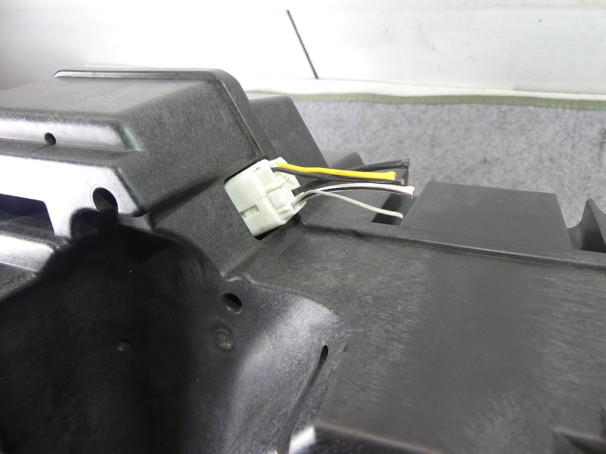 A8769 F トヨタ アルファード GGH20 前期 純正 スピーカーボックス ウーハー ウーファー 座席下 86150-58030 20 25