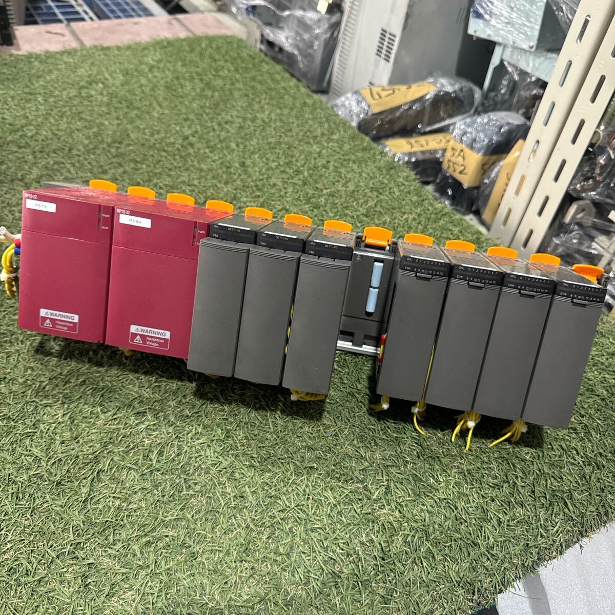 5C372 富士電機　FUJI NP1S-22 x2個／NP1AXH8V-MR x3個／　NP1X1606-W x4個　中古動作保証付き　_画像1