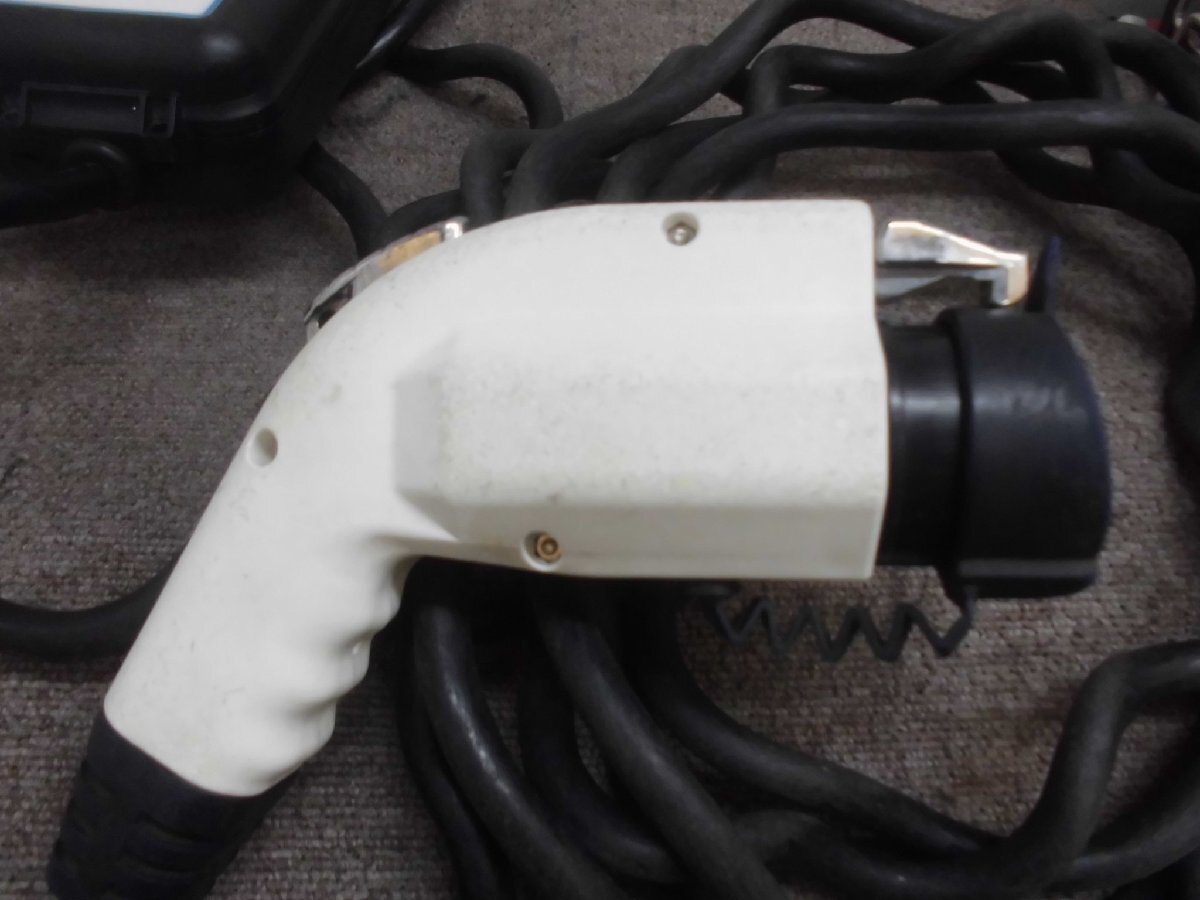 ☆ 日産純正 リーフ用 充電ケーブル 29690 3NA1A AC200V/15A ☆ 日産純正 リーフ用 充電ケーブル 29690 3NA1A AC200V/15A