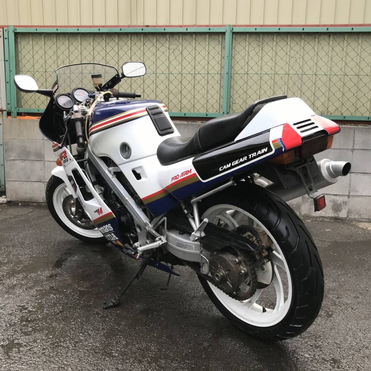 ホンダ　VFR400R NC24 48292㎞　エンジン実働　400㏄　書類あり 大阪より 売り切り　旧車　絶版車　S63年登録　検)VT　CBX　GS VFR400R（NC21） -since 1986- - バイクの系譜