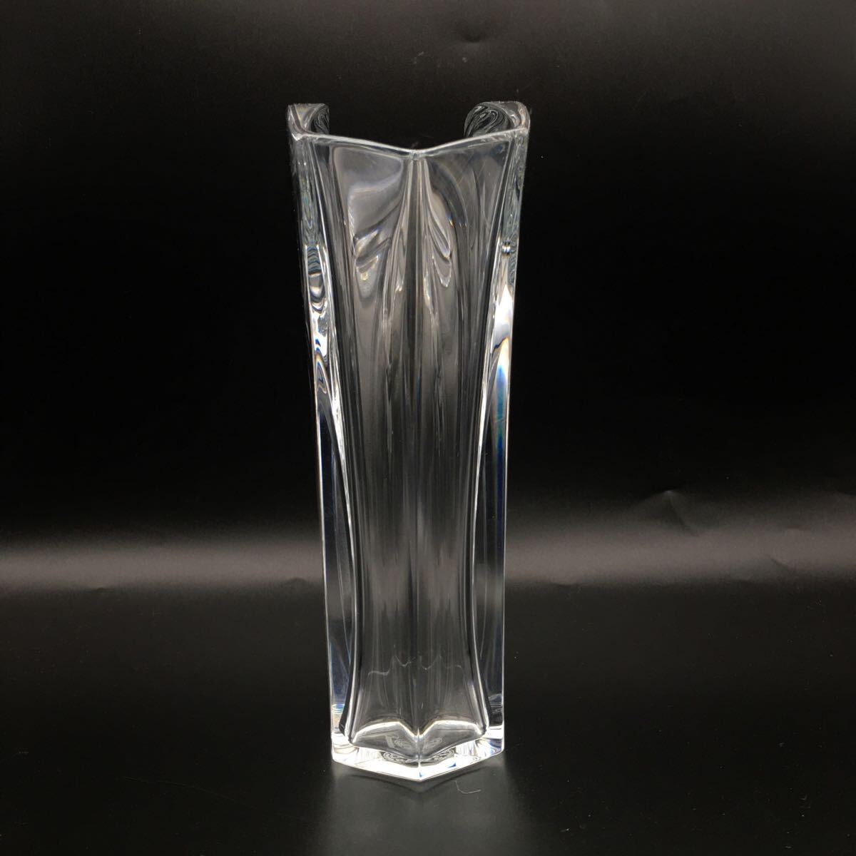 ☆F03120【未使用保管品】Baccarat バカラ/フラワーベース 花瓶 ☆F03120【未使用保管品】Baccarat バカラ/フラワーベース 花瓶