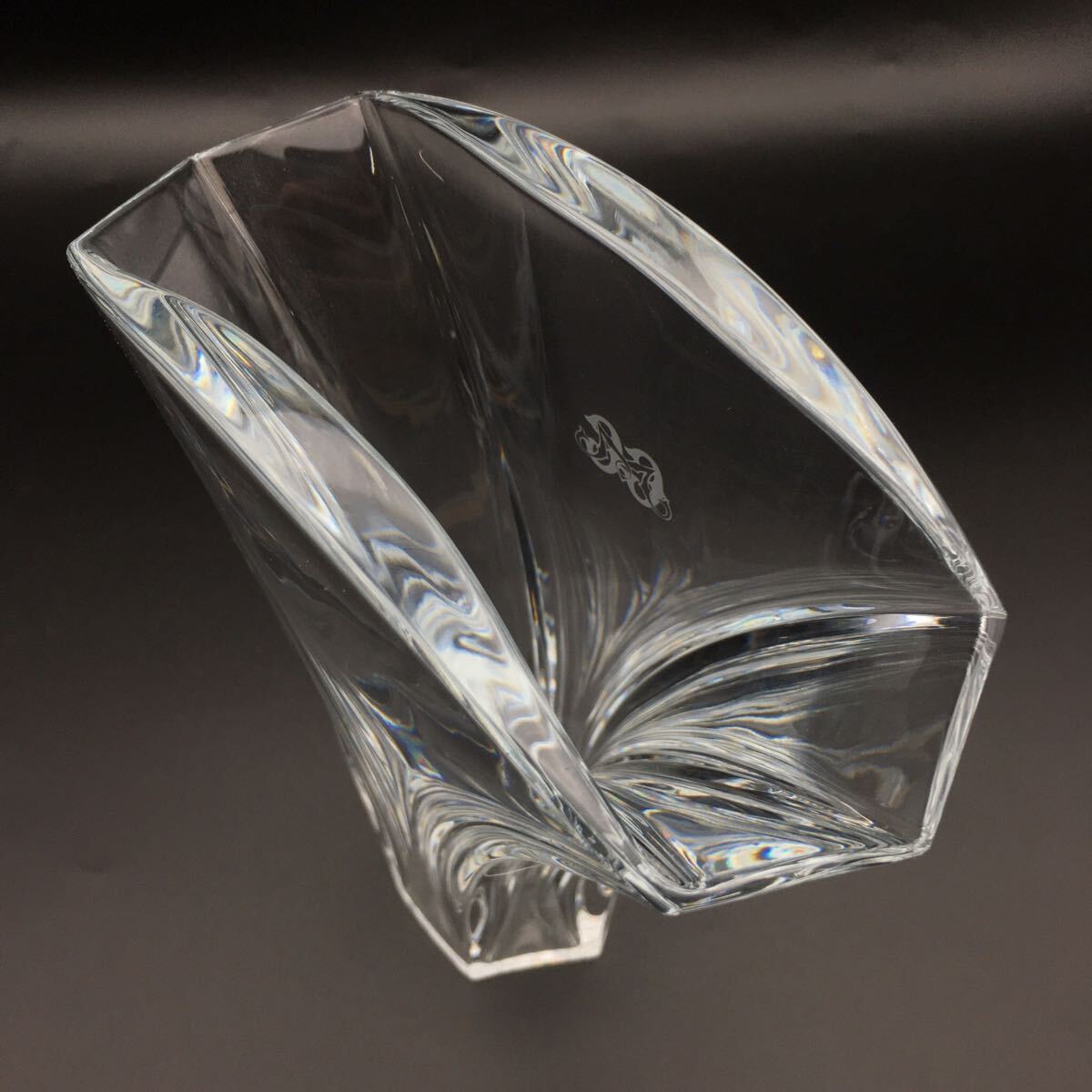 ☆F03120【未使用保管品】Baccarat バカラ/フラワーベース 花瓶 ☆F03120【未使用保管品】Baccarat バカラ/フラワーベース 花瓶