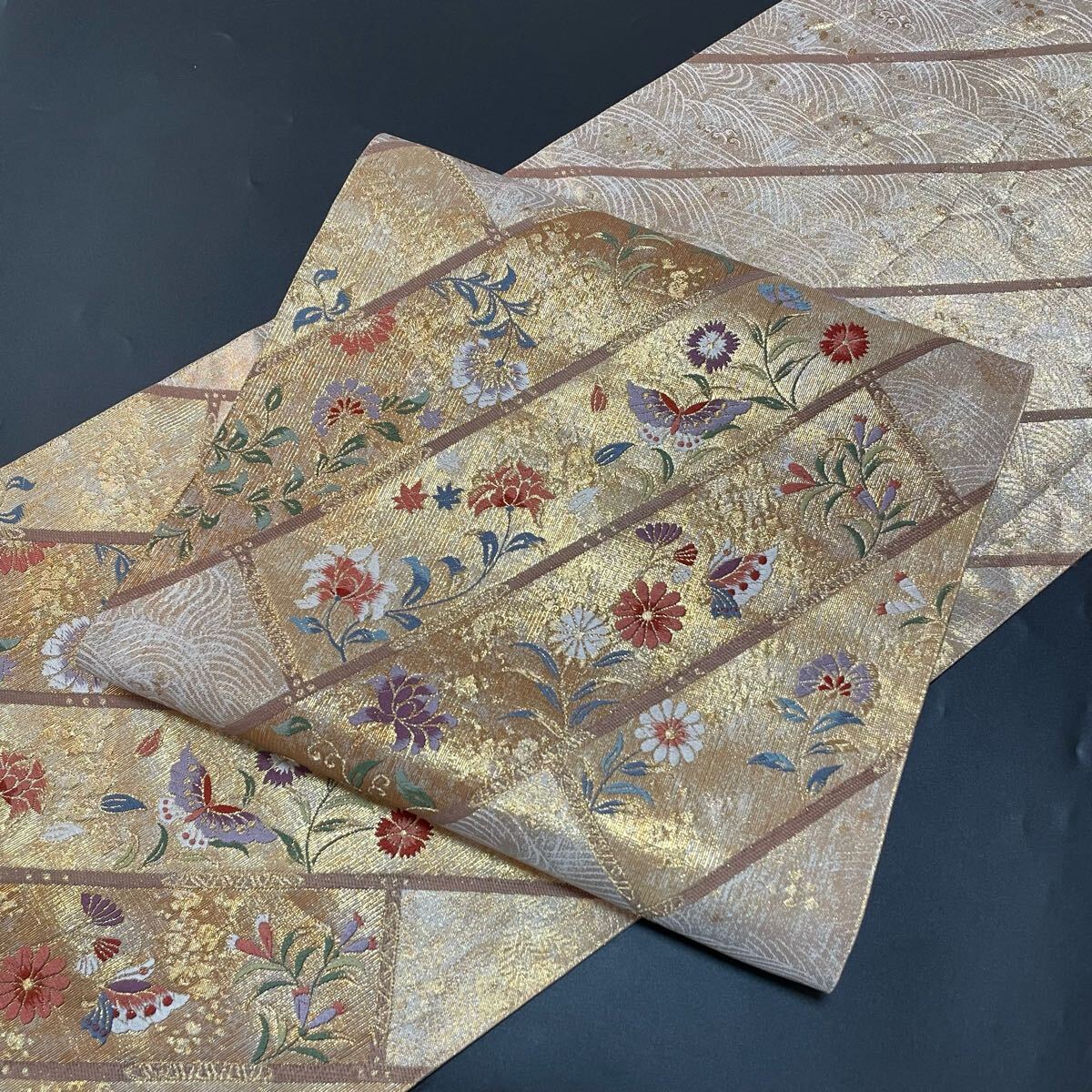 F475 美品 袋帯 六通 唐織 綴織 蘇州刺繍 金糸 花唐草 蝶々 正絹 F475 美品 袋帯 六通 唐織 綴織 蘇州刺繍 金糸 花唐草 蝶々 正絹