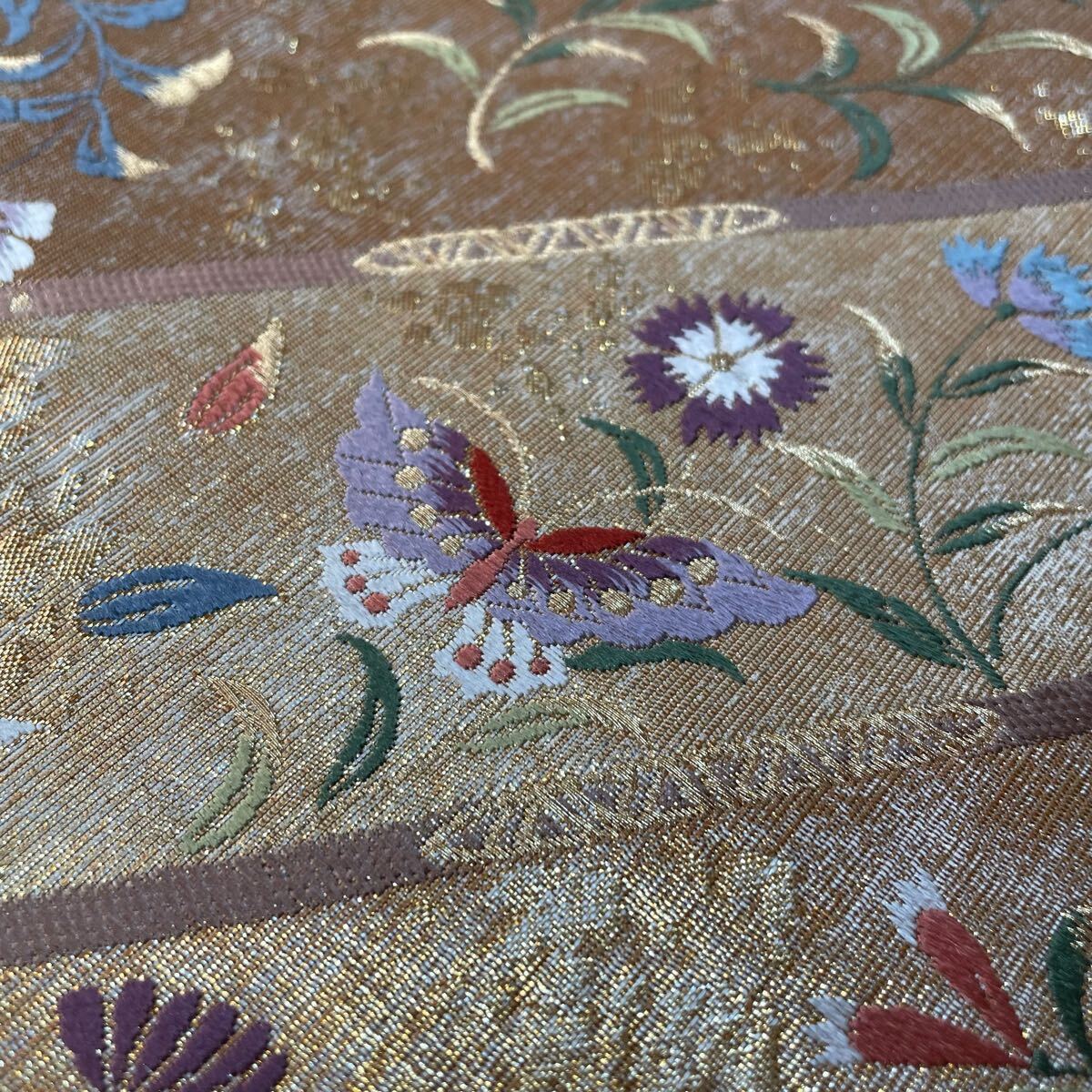 F475 美品 袋帯 六通 唐織 綴織 蘇州刺繍 金糸 花唐草 蝶々 正絹 F475 美品 袋帯 六通 唐織 綴織 蘇州刺繍 金糸 花唐草 蝶々 正絹