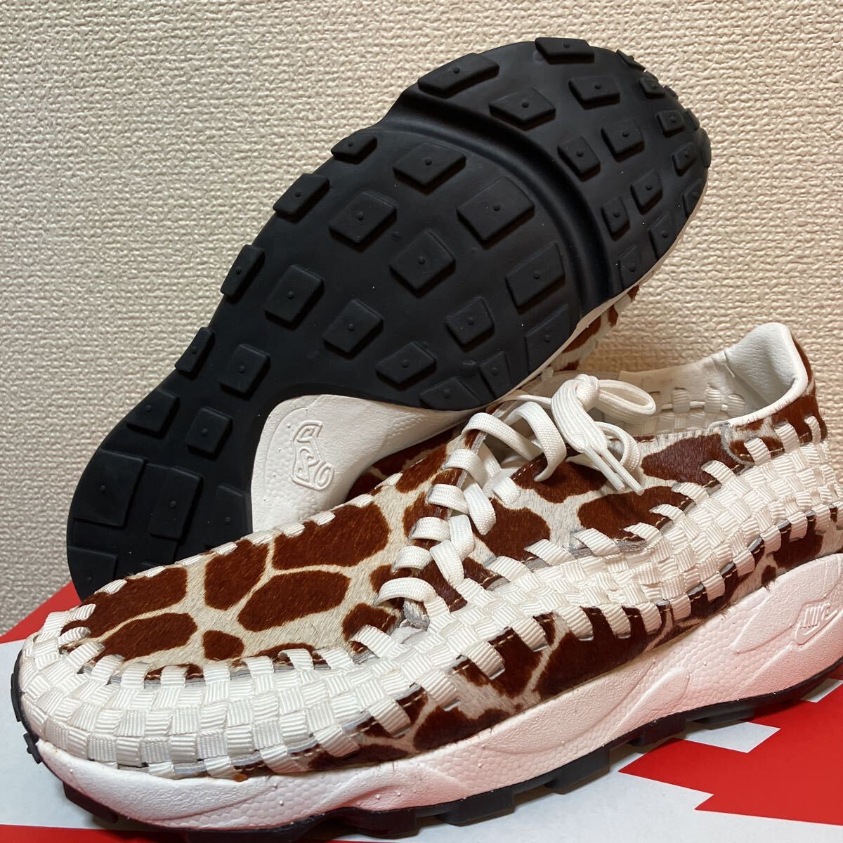 新品 未使用 WMNS NIKE AIR FOOTSCAPE WOVEN 27cm wmns nike air footscape natural and brown cow フットスケープ ウィメンズ スニーカー