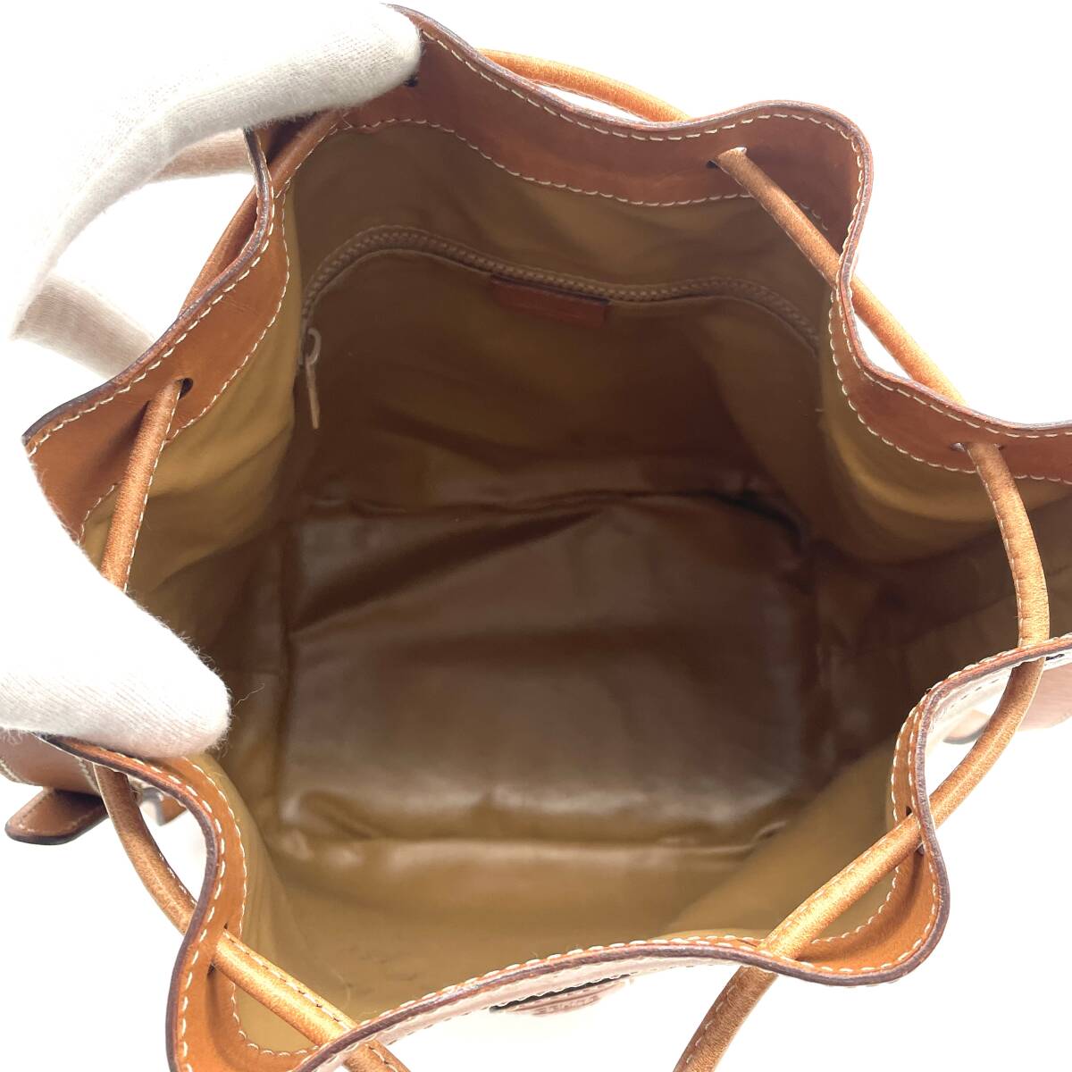 1円 美品 CELINE セリーヌ マカダム トリオンフロゴ 巾着 1円 美品 CELINE セリーヌ マカダム トリオンフロゴ 巾着